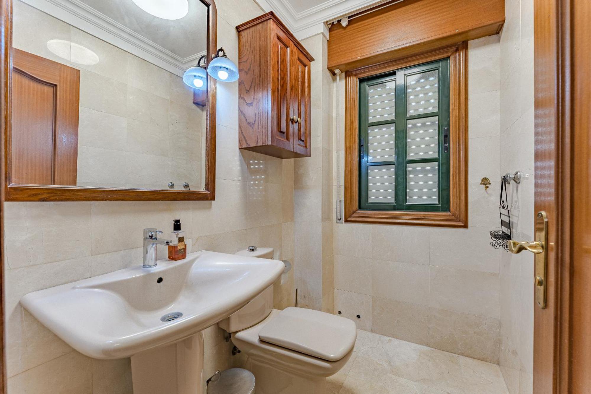 Holiday home - 3 Bedroom House With Pool *