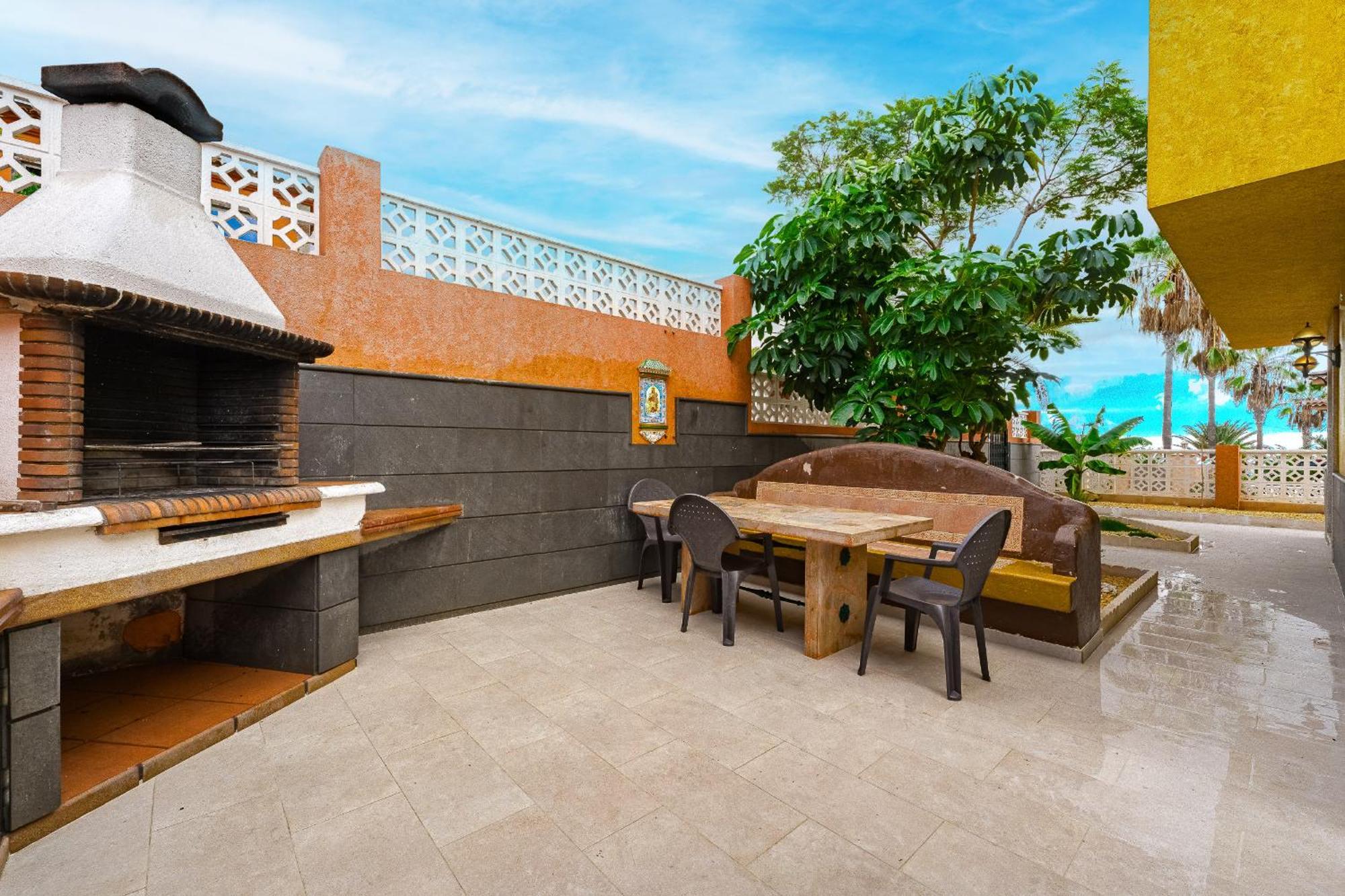 - 3 Bedroom House With Pool Dom wakacyjny Chayofa