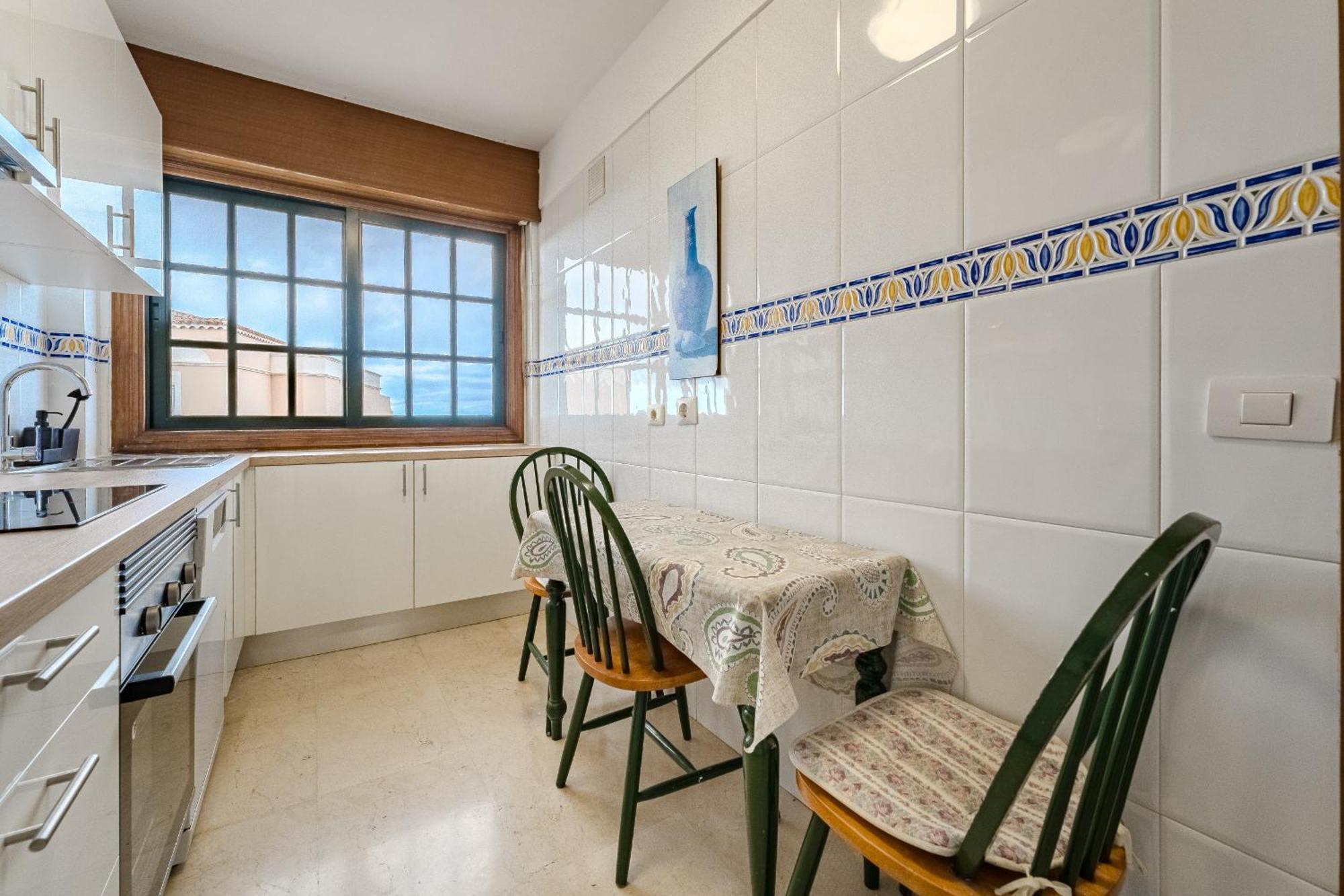Dom wakacyjny - 3 Bedroom House With Pool *